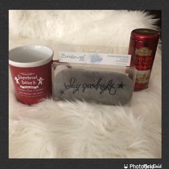 PLUSH SLEEP MASK - Picture 1 of 2